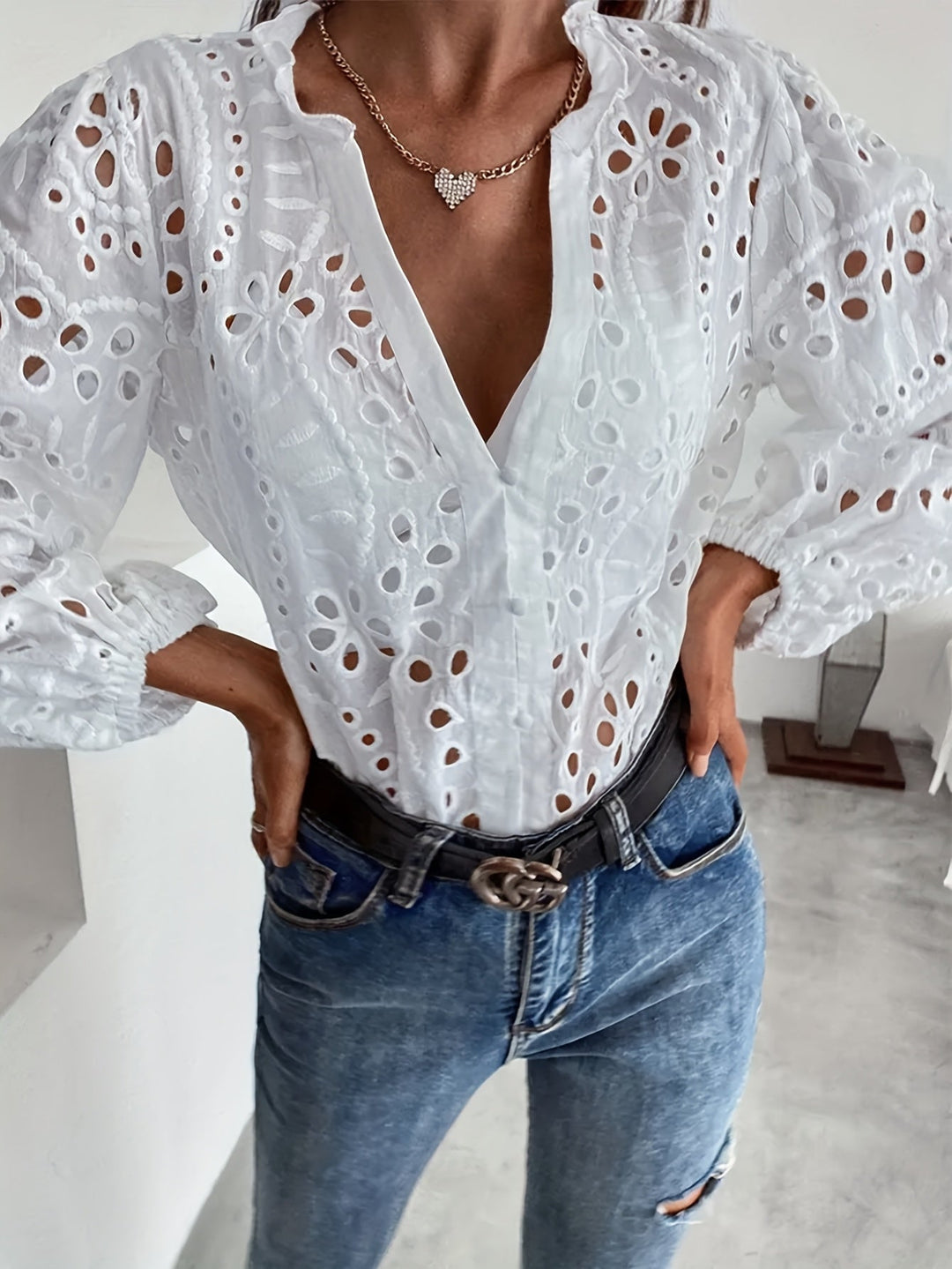 Roselina – Embroidered Long-Sleeve Blouse