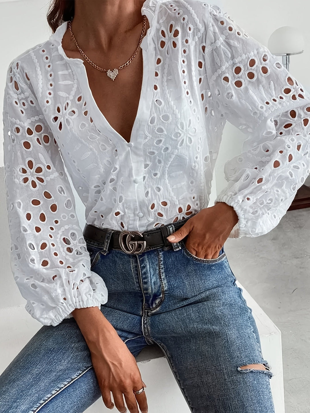 Roselina – Embroidered Long-Sleeve Blouse
