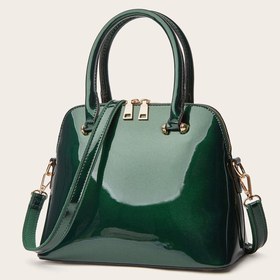 Chic Shiny Bag with Zipper – Practical and Elegant for Everyday Use!