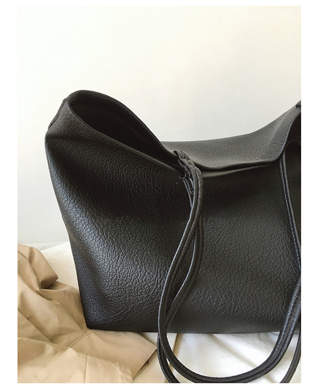 Urban Chic Carryall Tote – Work and Weekend Essential – Travel Detail – Large Size