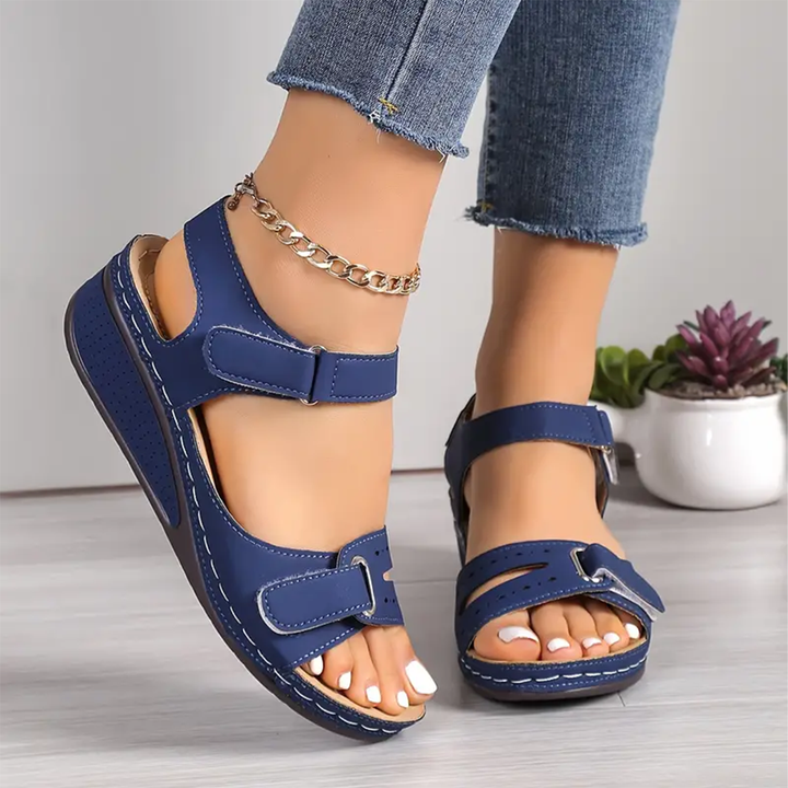 Ailani | Sandals for the summer