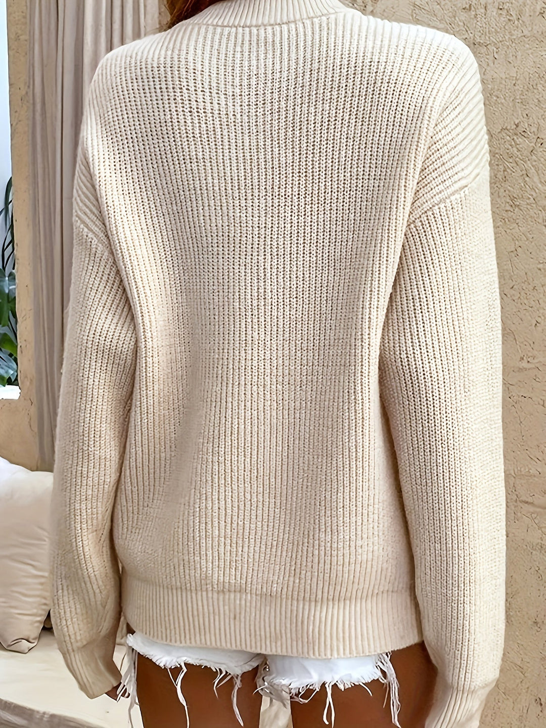 Johanne – Cozy Sweater with Button Details