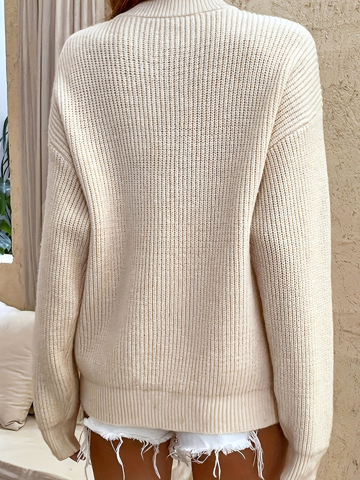 Johanne – Cozy Sweater with Button Details