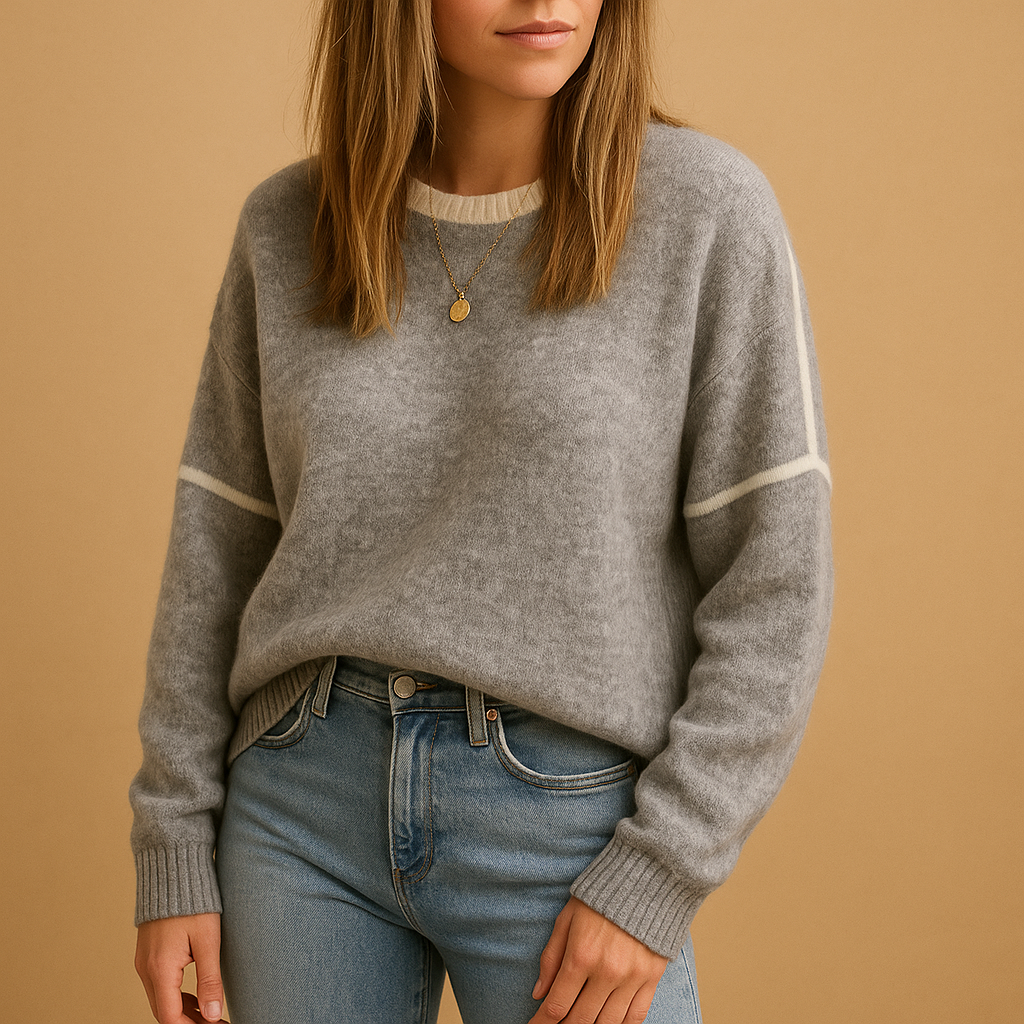 Knitted women’s sweater with crew neck | Marije