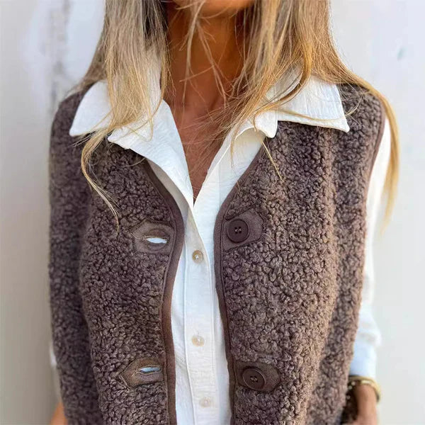 Leopoldine | Cozy vest with buttons