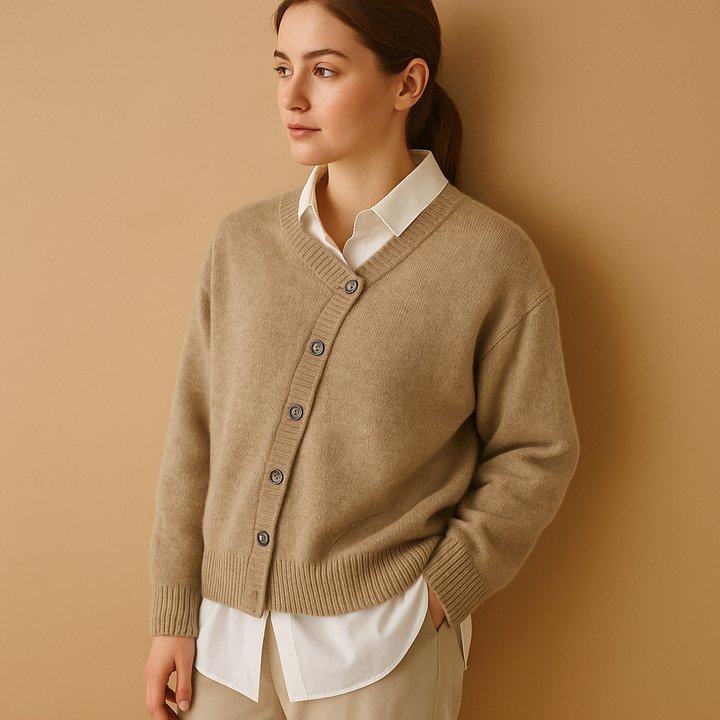Warm knitted women’s sweater with a wool-look | Yara