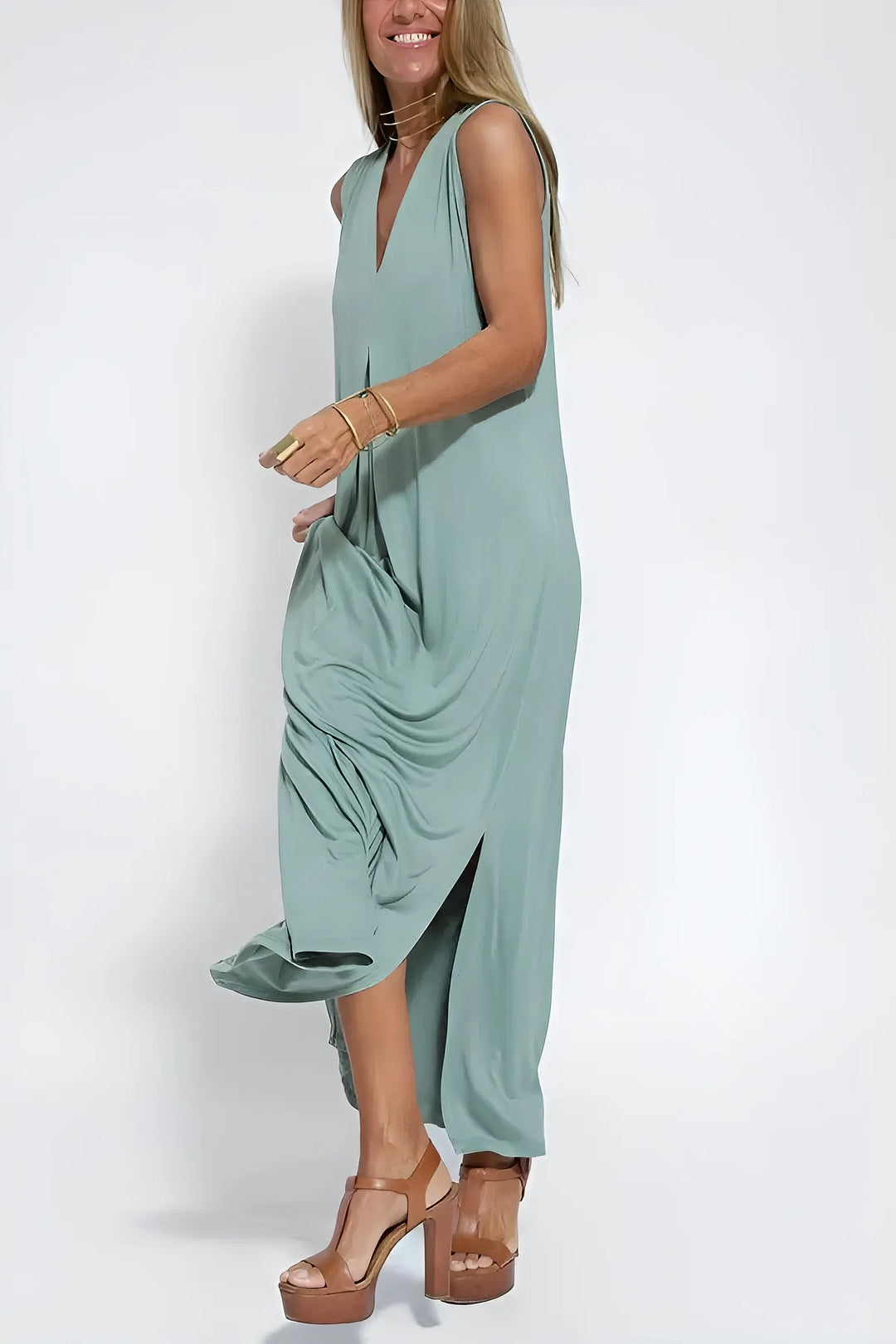 Daisy | Elegant Silhouette Maxi Dress